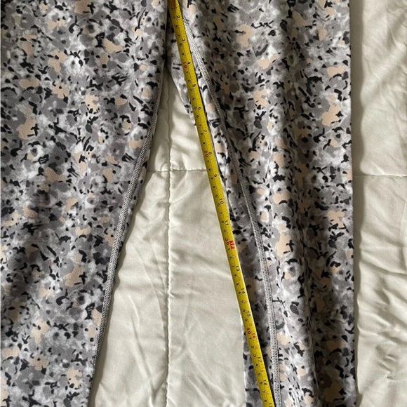 Lululemon Wunder Under Cropped Printed Legging - size 8 - Picture 7 of 7